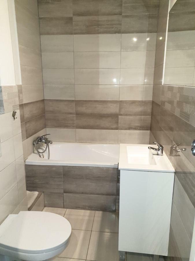 Sweet Honey Mieszkanie W Plocku Apartment Ngoại thất bức ảnh